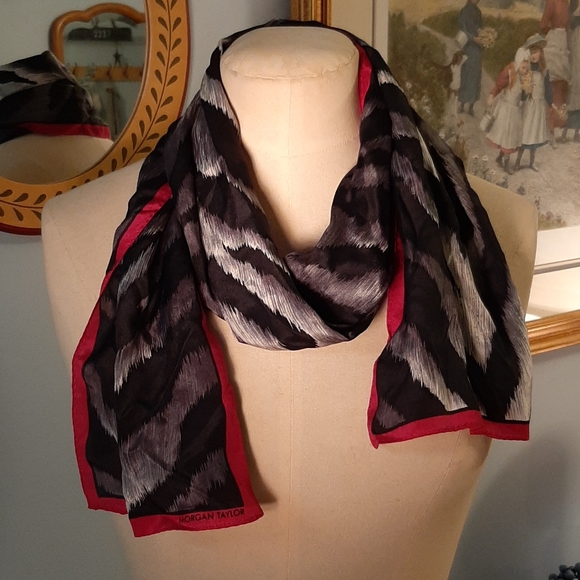 Scarf - Picture 1 of 5